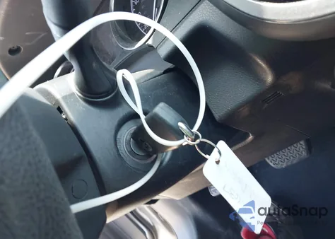 2019 Toyota Camry Le z USA, uszkodzony, nr VIN 4T1B11HK0KU184316